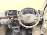 運転しやすいインパネ周りです。見やすいレイアウトで快適なドライブをサポートします☆☆