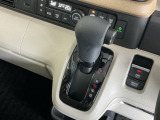 発進時から滑らかに加速する無段階変速のCVTはストップ&ゴーの多い街の中も快適です