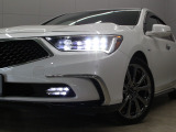 【LEDヘッドライト】悪天候や夜間走行時も良好な視界を確保し安心して運転できる高輝度LEDヘッドライトを装備!点灯速度が早く、消費電力も抑えられています!!