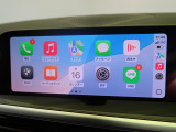 【アップルカープレイ】iPhoneがBMW車両とワイヤレスで接続されます。Apple CarPlayでは、オーディオストリーミングやメッセージングアプリがディスプレイに表示されます。