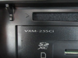 ナビの型式はVXM-235Ciです。