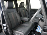 運転席のスペースはゆったりしていて、視界も広く確保されているので普段の運転からロングドライブまで快適です。