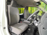 運転席シート廻りは使用感も少なく、良好な状態となっています。丁寧に使われていたことがよくわかりますね。