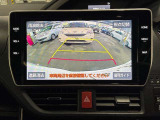 ディスプレイオーディオやカーナビは、現代のドライブにおいて欠かせない装備のひとつです。初めての場所でも迷いにくく、快適なルート案内で運転をサポートします。移動中のエンターテインメント性も高まります。