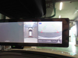 上から見下ろしているような映像で駐車をサポートするアラウンドビューモニターと、安心のバックモニター付き!駐車が苦手な方でも安心ですね♪