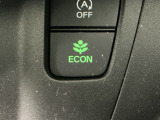 ★ECONスイッチ★ エコドライブを加速しよう!スイッチをONにすると、運転の仕方によるロスを抑え込み燃費をよくするようクルマが頑張ります(*^ー^*)燃費向上にチャレンジ♪