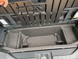 安全安心な走行のために、納車前には小さなクルマを知り尽くしたエキスパートが基本性能に関わる機能や状態を徹底的に点検しています。