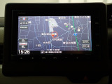 ホンダ純正ナビなのでダッシュボードにスッキリと収まっています。ナビの案内があれば土地勘の無い所でも道に迷わず安心!見知らぬ土地へのドライブも一層楽しくなります!
