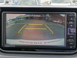 ★バックモニター★シフトレバーをRに入れると画面が切り替わります。見えにくいバック運転をサポートします♪
