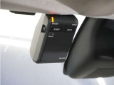◆ドライブレコーダー◆映像・音声などを記録する自動車用の装置です。 もしもの事故の際の記録はもちろん、旅行の際の思い出としてドライブの映像を楽しむことができます。