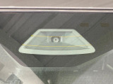 【スズキ セーフティサポート】走行中に前方の車両等を認識し、衝突しそうな時は警報とブレーキで衝突回避と被害軽減をアシスト。より安全にドライブをお楽しみいただけます。