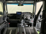フロントガラスが大きく、ワイドな視界で運転もしやすくなるように設定されています。