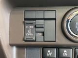 【パワースライドドア】スマートキーや運転席のスイッチでスライドドアの開閉が可能♪電動だから力を入れてドアを開ける必要が無く、小さいお子様でも、重い荷物を持っている時もラクに開け閉めできます♪