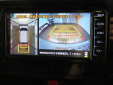 バックガイドモニターで、後方を確認しながら安心して駐車することができます。運転初心者も熟練者も必須の機能ですよ!
