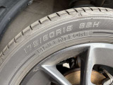 【アルミホイール】デザイン性が大事ですが、スチールホイルに比べアルミは軽量ですので、燃費や走りにも影響します。