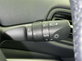 【オートライト】車外の明るさに応じて自動的にライトの点灯・消灯をしてくれます