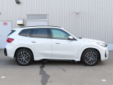 BMW認定中古車は、ドイツ本社と同様の教育・訓練を受けたBMW専門のメカニックが100項目以上のポイントを徹底的にチェックし、厳選した車輌のみを販売しております。