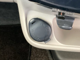 スマホや車載アクセサリーの電源確保に便利なアクセサリーソケットを装備。