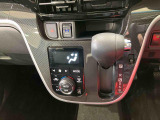 納車前にはプロのメカニックが、各部の点検を行います。ディーラーにしか出来ない品質、そしてサービスできっと満足していただけると思います!