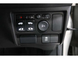 ◆◆両側電動スライドドア!!荷物で手が塞がる時など簡単にドアの開閉が出来ます!何より力いらずで開閉OK!女性やお年寄りにも優しい♪電動機能はOFFにもできますから元気なお子様の駆け出しも安心!