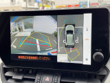 【パノラミックビューモニター】専用のカメラにより、上から見下ろしたような視点で360度クルマの周囲を確認することができます☆死角部分も確認しやすく、狭い場所での切り返しや駐車もスムーズに行えます。