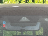 【トヨタセーフティセンス】走行中に前方の車両等を認識し、衝突しそうな時は警報とブレーキで衝突回避と被害軽減をアシスト。より安全にドライブをお楽しみいただけます。