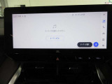 2.3インチディスプレイオーデイオ(AM/FMチューナー・フルセグTV・Biuetooth・USB入力)+ナビが付いています。