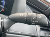【オートライト(AUTO)】外の明るさをシステムが感知して、自動でヘッドライトが点灯します。ヘッドライトをつけ忘れを防ぐ便利機能です。