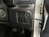 充実の安心安全装置のON OFFボタンになります。ご商談時、ご納車時にスタッフがきちんと説明いたします。