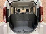 ■充実のアフターサービス■ 車の販売はもちろん、自社整備工場・自社鈑金工場・オイル交換&点検専門店舗を完備しておりますので納車後もお客様のカーライフをトータルでサポートいたします。