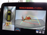 バックガイドモニターを装備しています、車庫入れもラクラクです。パノラミックビューモニターを搭載しています、上からの画像も表示されます。