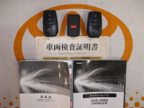 スマートキー&エンジンスターター付。取扱説明書とメンテナンスノートもあります☆品質評価シート付いてます!トヨタ認定中古車ライト!!