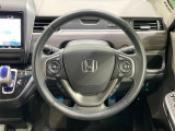 【純正革巻きステアリング】上質な革を使用することで、手にしっかり馴染みとても運転しやすいハンドルです♪