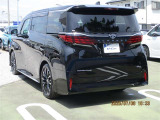 自動車任意保険・au 新規・機種変更やTS3カードも取り扱っております。auのデータ移行は無料で行っております。