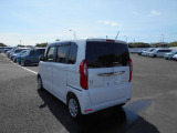 新車ディーラーの中古車コーナーです。保証・整備料金は車両価格に含まれております。諸費用まで入った支払総額は魅力的な価格になっていると思います。