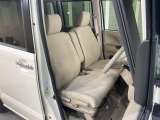 乗降がしやすい運転席。高さが調節できて小柄な方でも運転しやすいポジションをとることができます。