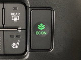 ★ECONスイッチ★ エコドライブを加速しよう!スイッチをONにすると、運転の仕方によるロスを抑え込み燃費をよくするようクルマが頑張ります(*^ー^*)燃費向上にチャレンジ♪