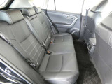 ゆとりある広々とした車内空間は、ドライブを始め買い物やレジャーなど、幅広く活躍します。一人でもみんなとでもお出かけを楽しみましょう!