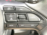 【レーダークルーズコントロール】高速道路での長距離走行が楽に!!自動で速度を保つクルーズコントロールが、衝突軽減システムと連携し、前方の車両を感知して車間を保つように速度調節してくれます!!