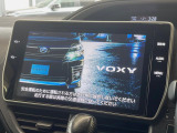 【純正10型ナビ】人気の純正ナビを装備しております。ナビの使いやすさはもちろん、オーディオ機能も充実!キャンプや旅行はもちろん、通勤や買い物など普段のドライブも楽しくなるはず♪