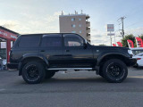ユーザー買取車/4WD/1ナンバー/サンルーフ/リヤヒーター/シートヒーター/オートエアコン/センターデフロック/アルミ付きスタッドレスタイヤ/Bluetooth接続/ETC/スペアキー/取扱説明書