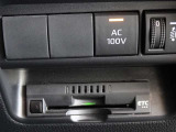 非常時やキャンプなどに役立つAC100Vコンセント付きです。ETCも装備してます。