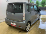 当店では車両本体価格以外に、諸費用を含めた支払総額も表示しておりますので、お客様の予算にピッタリのおクルマお選びができます。コーティングやJAFをセットにしたオトクな購入パックも好評です。