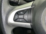 ステアリングスイッチ装備!運転しながら手元でオーディオの操作などができます。