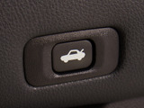 ボタン一つでトランクオープンが可能!車内から操作できる為、非常に便利な装備の一つとなります!