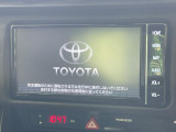 【純正ナビ】人気の純正ナビを装備しております。ナビの使いやすさはもちろん、オーディオ機能も充実!キャンプや旅行はもちろん、通勤や買い物など普段のドライブも楽しくなるはず♪