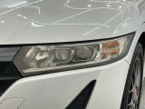 LEDヘッドライトは、点灯の瞬間から最大光量を発揮し、突然暗くなるトンネルなどでの安定感を高めます。