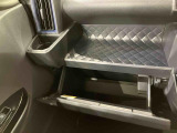 弊社では、お車を納車してからが本当のお付き合いのスタートだと思っています。お客様に頼りにされる「お店」を目指しています!