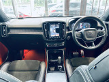 XC40 T4 AWD Rデザイン 4WD 4WD サンルーフ