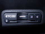 デザインスッキリのビルトイン『ETC』!高速道路の特典はもちろん、キャッシュレスなので料金所では徐行するだけで通過可能です!